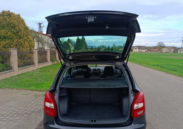 Skoda Fabia cena 13700 przebieg: 333353, rok produkcji 2010 z Nowa Sarzyna małe 106